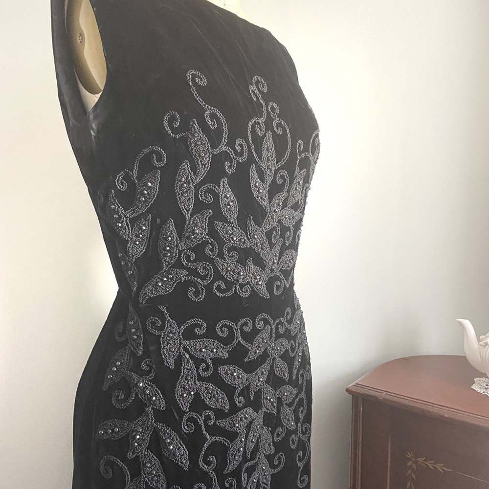 🖤SOLD🖤1950s Kramer Original black velvet wiggle dress - Picture 7 of 10